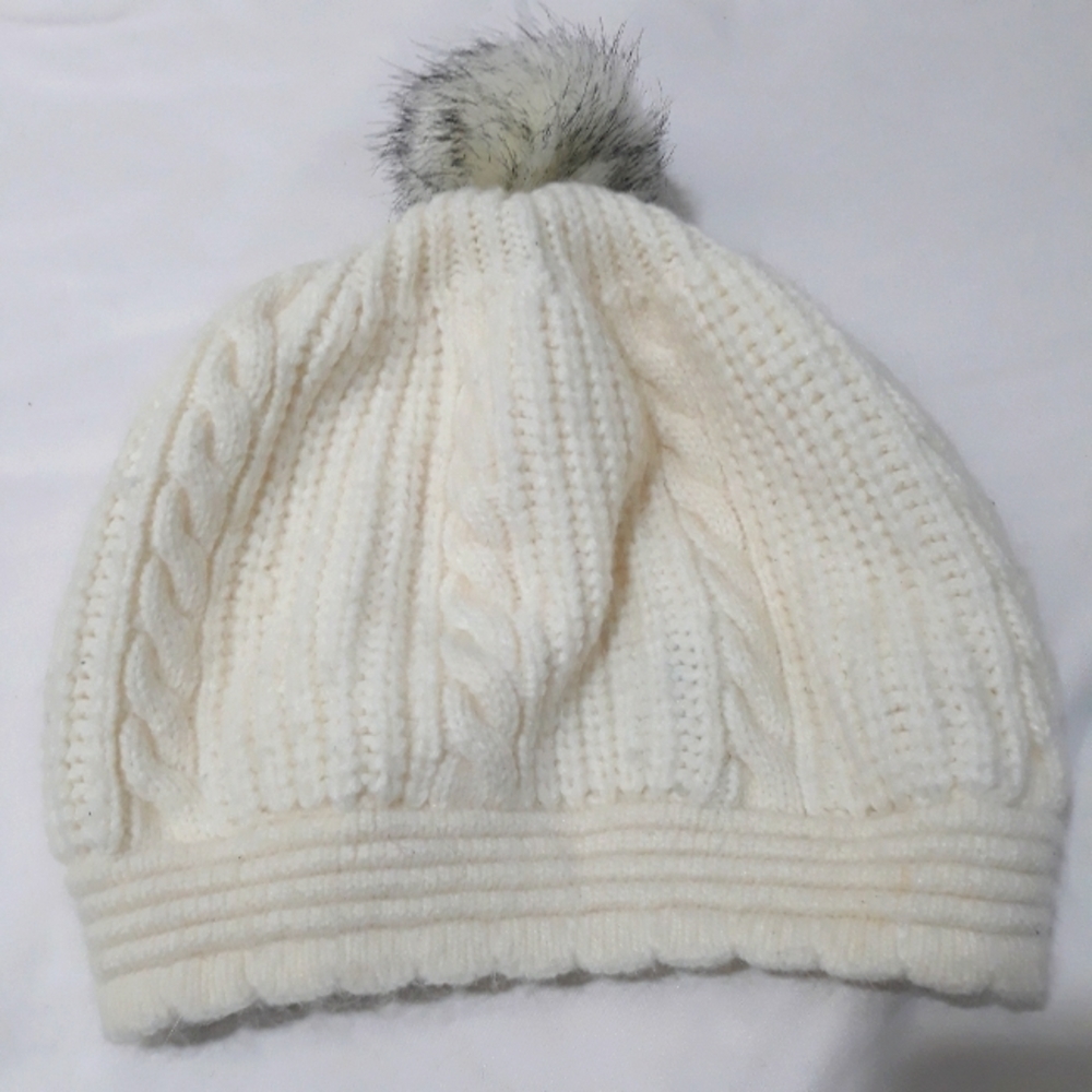 Angora Cream Women's Hat Lined with  Pom Pom One Size
